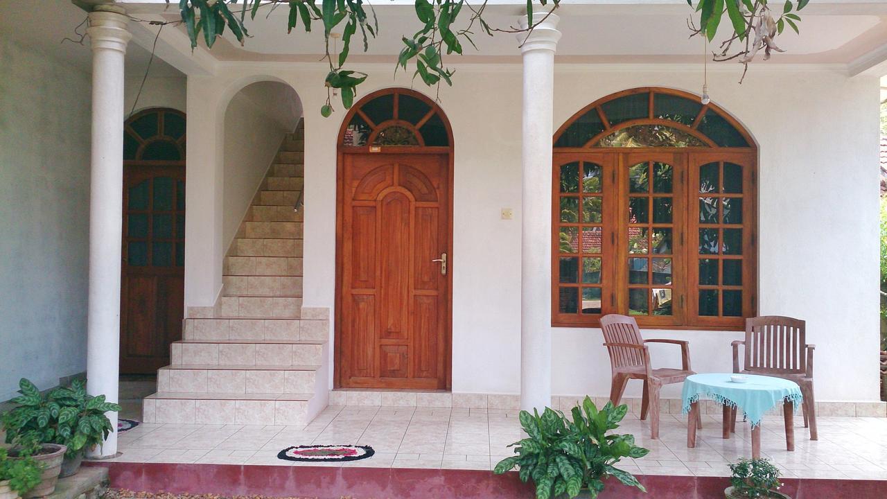Welcome Family Guest House. เบนโตตา ภายนอก รูปภาพ