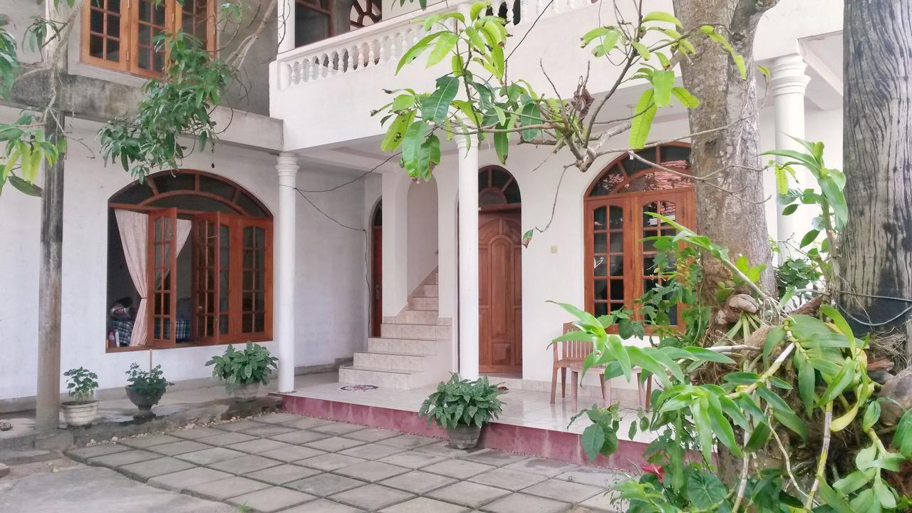 Welcome Family Guest House. เบนโตตา ภายนอก รูปภาพ